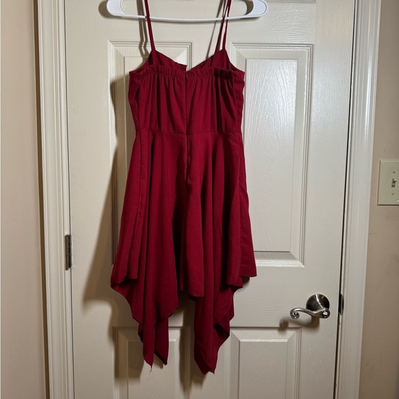 Unbranded Chic Red Sleeveless Dress with Lace-Up Detail - Picture 4 of 6